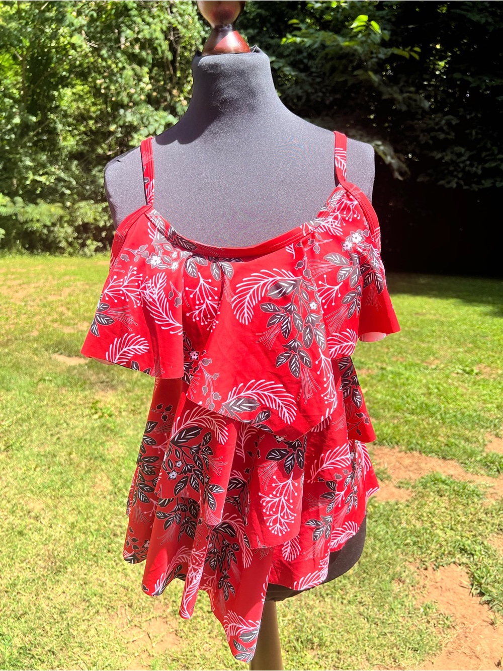 Women’s Tiered Ruffle Swim Top 16W